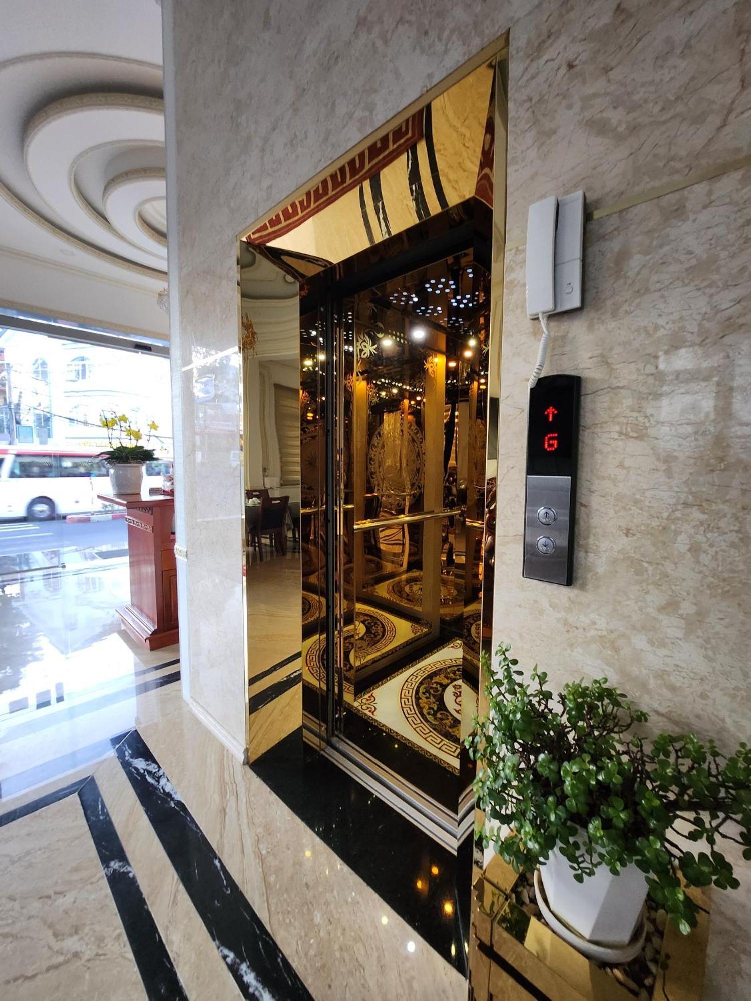 Crown Dalat Hotel Εξωτερικό φωτογραφία